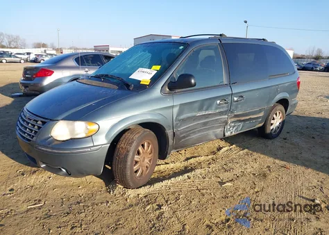 2005 Chrysler Town & Country Touring from USA, damaged, VIN 2C4GP54L75R171420